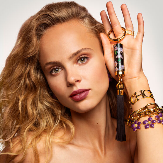 CH MAKE UP CHARM PURPLE FLOWER